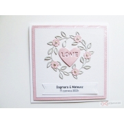 Różowo-szara kartka na ślub w ozdobionej kopercie