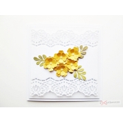 Biało-żółta kartka na ślub z kwiatami