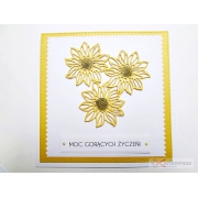 Żółto-biała kartka z kwiatami na każdą okazję