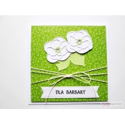 Uniwersalna kartka z białymi kwiatami