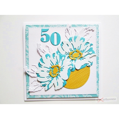 Kartka na urodziny z turkusowymi kwiatami
